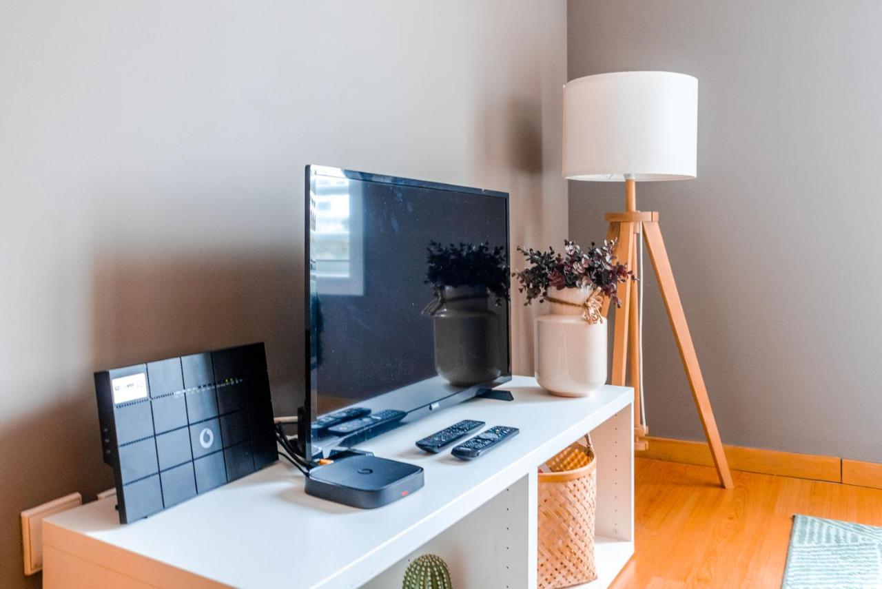 Sunny Studio In The Heart Of Lapa - 5Min Walk To Metro! Porto Eksteriør bilde